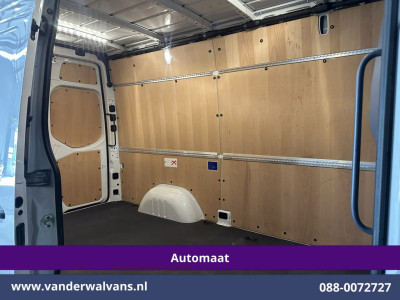 Mercedes-Benz Sprinter 317 CDI 170pk 9G-Tronic Automaat L2H2 Euro6 Airco | Camera | Navigatie | LED | Cruisecontrol | Stoelverwarming Chauffeursstoel, Parkeersensoren, Bijrijdersbank foto 17