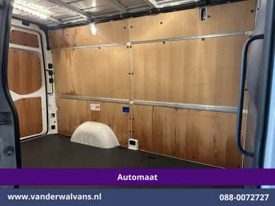 Mercedes-Benz Sprinter 317 CDI 170pk 9G-Tronic Automaat L2H2 Euro6 Airco | Camera | Navigatie | LED | Cruisecontrol Stoelverwarming, Parkeersensoren, Bijrijdersbank foto 17