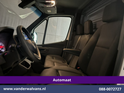 Mercedes-Benz Sprinter 317 CDI 170pk 9G-Tronic Automaat L2H2 Facelift Euro6 Airco | Camera | XXL Navigatie | Cruisecontrol | LED Chauffeursstoel, Parkeersensoren, Stoelverwarming, Bijrijdersbank foto 18