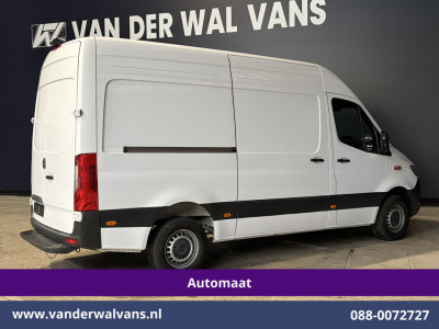 Mercedes-Benz Sprinter 317 CDI 170pk 9G-Tronic Automaat XL MBUX L2H2 Euro6 Airco | Camera | Navigatie | Cruisecontrol | LED Chauffeursstoel, Stoelverwarming, Parkeersensoren, Bijrijdersbank foto 14