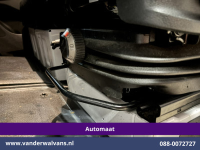 Mercedes-Benz Sprinter 317 CDI 170pk 9G-Tronic Automaat XL MBUX L2H2 Euro6 Airco | Camera | Navigatie | Cruisecontrol | LED Chauffeursstoel, Stoelverwarming, Parkeersensoren, Bijrijdersbank foto 8
