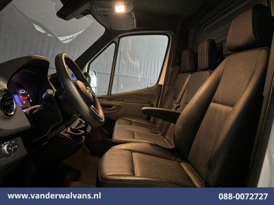 Mercedes-Benz Sprinter 317 CDI 170pk L2H1 Euro6 Airco | Camera | Navigatie | 2800kg Trekhaak | Apple Carplay Android Auto, Stoelverwarming, 270 Graden Achterdeuren, Parkeersensoren, Bijrijdersbank foto 14