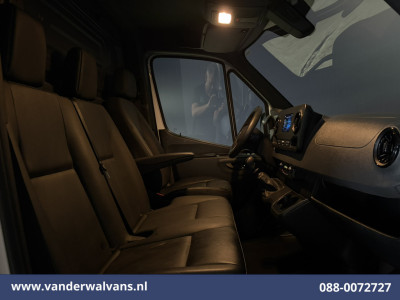 Mercedes-Benz Sprinter 317 CDI 170pk L2H1 Euro6 Airco | Camera | Navigatie | 2800kg Trekhaak | Apple Carplay Android Auto, Stoelverwarming, 270 Graden Achterdeuren, Parkeersensoren, Bijrijdersbank foto 7