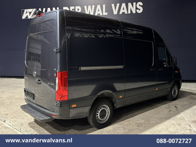 Mercedes-Benz Sprinter 317 CDI 170pk L2H2 Euro6 Airco | 360 graden Camera | Apple Carplay | Cruisecontrol | Stoelverwarming Android Auto, Chauffeursstoel, Parkeersensoren, Bijrijdersbank foto 12