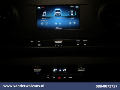 Mercedes-Benz Sprinter 317 CDI 170pk L2H2 Euro6 Airco | 360 graden Camera | Apple Carplay | Cruisecontrol | Stoelverwarming Android Auto, Chauffeursstoel, Parkeersensoren, Bijrijdersbank foto 18