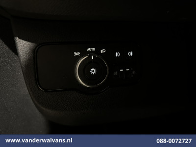 Mercedes-Benz Sprinter 317 CDI 170pk L2H2 Euro6 Airco | 360 graden Camera | Apple Carplay | Cruisecontrol | Stoelverwarming Android Auto, Chauffeursstoel, Parkeersensoren, Bijrijdersbank foto 19