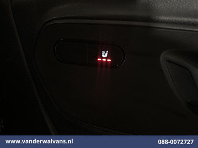 Mercedes-Benz Sprinter 317 CDI 170pk L2H2 Euro6 Airco | 360 graden Camera | Apple Carplay | Cruisecontrol | Stoelverwarming Android Auto, Chauffeursstoel, Parkeersensoren, Bijrijdersbank foto 6
