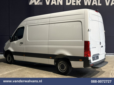 Mercedes-Benz Sprinter 317 CDI 170pk L2H2 Euro6 Airco | Camera | Apple Carplay | Cruisecontrol Android Auto, Stoelverwarming, Chauffeursstoel, Parkeersensoren, Bijrijdersbank foto 12
