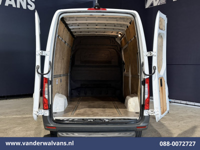 Mercedes-Benz Sprinter 317 CDI 170pk L2H2 Euro6 Airco | Camera | Apple Carplay | Cruisecontrol Android Auto, Stoelverwarming, Chauffeursstoel, Parkeersensoren, Bijrijdersbank foto 14