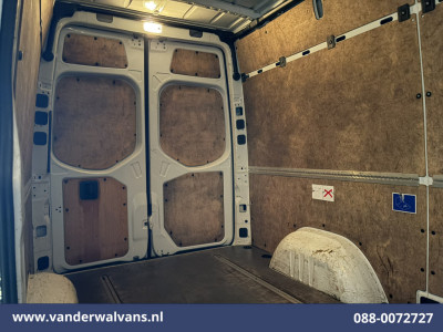 Mercedes-Benz Sprinter 317 CDI 170pk L2H2 Euro6 Airco | Camera | Apple Carplay | Cruisecontrol Android Auto, Stoelverwarming, Chauffeursstoel, Parkeersensoren, Bijrijdersbank foto 15