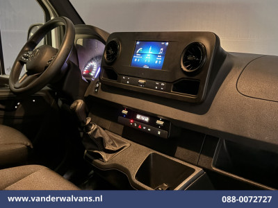Mercedes-Benz Sprinter 317 CDI 170pk L2H2 Euro6 Airco | Camera | Apple Carplay | Cruisecontrol Android Auto, Stoelverwarming, Chauffeursstoel, Parkeersensoren, Bijrijdersbank foto 16