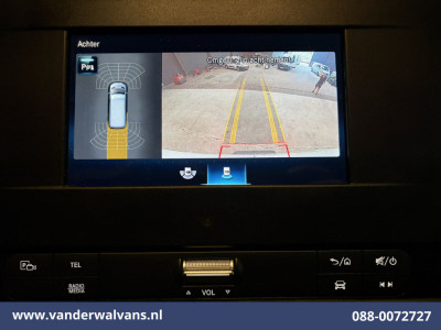 Mercedes-Benz Sprinter 317 CDI 170pk L2H2 Euro6 Airco | Camera | Apple Carplay | Cruisecontrol Android Auto, Stoelverwarming, Chauffeursstoel, Parkeersensoren, Bijrijdersbank foto 2