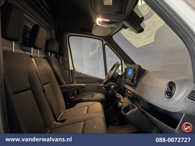 Mercedes-Benz Sprinter 317 CDI 170pk L2H2 Euro6 Airco | Camera | Apple Carplay | Cruisecontrol Android Auto, Stoelverwarming, Chauffeursstoel, Parkeersensoren, Bijrijdersbank foto 6