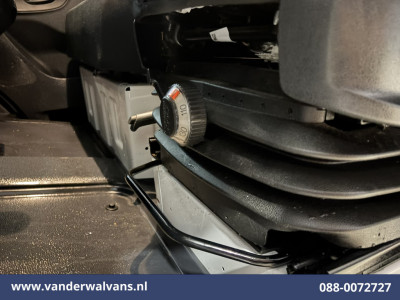 Mercedes-Benz Sprinter 317 CDI 170pk L2H2 Euro6 Airco | Camera | Apple Carplay | Cruisecontrol Android Auto, Stoelverwarming, Chauffeursstoel, Parkeersensoren, Bijrijdersbank foto 7