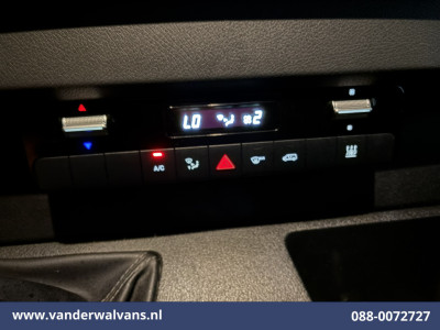 Mercedes-Benz Sprinter 317 CDI 170pk L2H2 Euro6 Airco | Camera | Apple Carplay | Cruisecontrol Android Auto, Stoelverwarming, Chauffeursstoel, Parkeersensoren, Bijrijdersbank foto 9