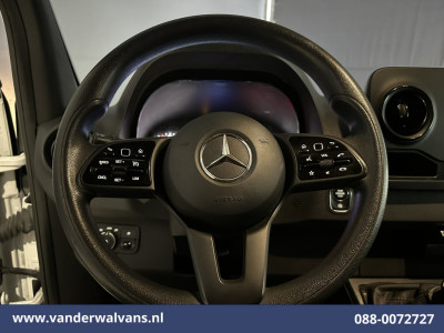 Mercedes-Benz Sprinter 317 CDI 170pk L2H2 Euro6 Airco | Camera | Navigatie | Cruisecontrol | Apple Carplay Android Auto, Trekhaak, Parkeersensoren, Bijrijdersbank foto 4