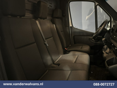 Mercedes-Benz Sprinter 317 CDI 170pk L2H2 Euro6 Airco | Camera | Navigatie | Cruisecontrol | Apple Carplay Android Auto, Trekhaak, Parkeersensoren, Bijrijdersbank foto 8