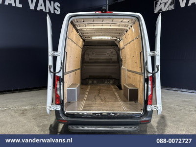 Mercedes-Benz Sprinter 317 CDI 170pk L3H2 Euro6 Airco | 360 graden Camera | Apple Carplay | Cruisecontrol Android Auto, Stoelverwarming, Chauffeursstoel, Parkeersensoren, Bijrijdersbank 13