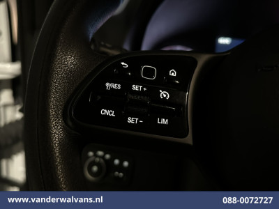 Mercedes-Benz Sprinter 317 CDI 170pk L3H2 Euro6 Airco | 360 graden Camera | Apple Carplay | Cruisecontrol Android Auto, Stoelverwarming, Chauffeursstoel, Parkeersensoren, Bijrijdersbank 5