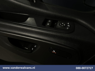 Mercedes-Benz Sprinter 317 CDI 170pk L3H2 Euro6 Airco | Camera | Navigatie | Apple Carplay | Trekhaak | Stoelverwarming Android Auto, Parkeersensoren, Bijrijdersbank foto 17