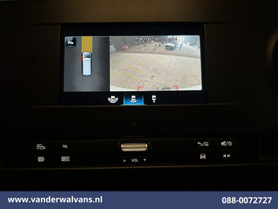 Mercedes-Benz Sprinter 317 CDI 170pk L3H2 Euro6 Airco | Camera | Navigatie | Apple Carplay | Trekhaak | Stoelverwarming Android Auto, Parkeersensoren, Bijrijdersbank foto 2