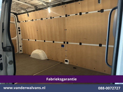 Mercedes-Benz Sprinter 317 CDI 170pk L3H2 Fabrieksgarantie Euro6 Airco | Camera | LED | Adaptieve Cruiscontrol Parkeersensoren, Bijrijdersbank foto 13