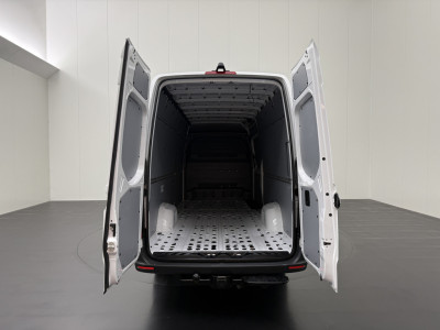 Mercedes-Benz Sprinter 317CDI 9G-Tronic Automaat L3H2 Maxi | Navigatie | Camera | Airco | Cruise | 3-Zits foto 4