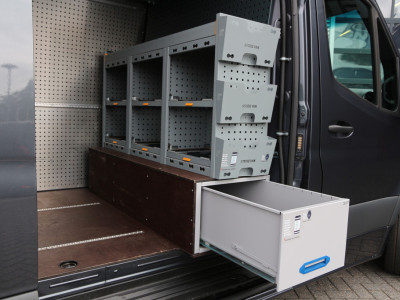 Mercedes-Benz Sprinter 317 CDI | Aut. | L2H2 | Omvormer | Inrichting | Luifel | 3.5t trekgewicht.. 16