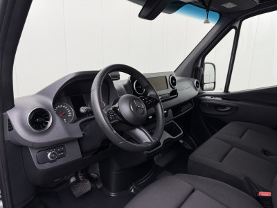Mercedes-Benz Sprinter 317CDI Automaat L2H2 Led Exclusive | Model 2025 | 10 Navigatie+Camera | 3-Zits | Airco | Cruise | Betimmering foto 3