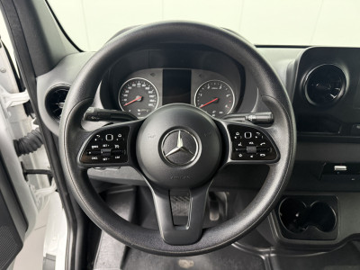 Mercedes-Benz Sprinter 317CDI Automaat L3H2 Maxi | Airco | Cruise | Camera | Multimedia | Betimmering foto 14