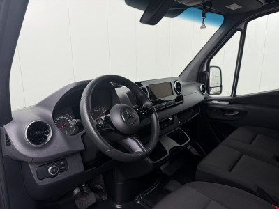 Mercedes-Benz Sprinter 317CDI Automaat L3H2 Maxi | Led | Fabrieksgarantie | Navigatie | Camera | Multimedia | Airco | Cruise foto 3