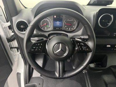 Mercedes-Benz Sprinter 317CDI Automaat L3H2 Maxi | Led | Pro | Fabrieksgarantie | 10 Multimedia Navigatie + Camera | Airco | Cruise | Betimmering foto 14