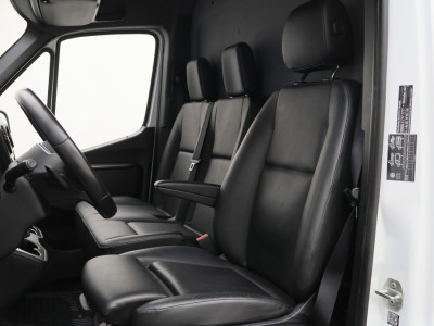 Mercedes-Benz Sprinter 317 CDI L1H1 RWD Leer, 360° Camera, 3-Zits, Cruise, Standkachel, Apple Carplay, Trekhaak, 18 9