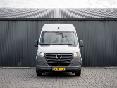 Mercedes-Benz Sprinter 317 CDI L2H2 | Automaat | 3-Zits | Camera | Carplay | Mbux | Climatronic | Trekhaak foto 3