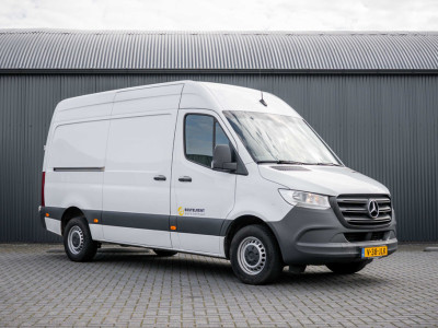 Mercedes-Benz Sprinter 317 CDI L2H2 | Automaat | 3-Zits | Camera | Carplay | Mbux | Climatronic | Trekhaak foto 4