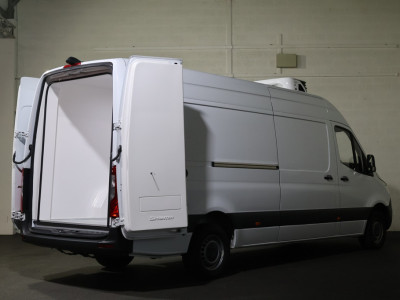 Mercedes-Benz Sprinter 317 CDI L3 H2 Koelwagen Vrieswagen Dag en Nacht foto 12