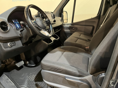 Mercedes-Benz Sprinter 317 CDI L3 RWD Automaat / Euro 6 / LED / Airco / Adap. Cruise Control / Camera / Trekhaak / CarPlay / Navigatie / 3-Zits / 46.200 KM !! foto 6