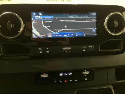 Mercedes-Benz Sprinter 317 CDI L3 RWD Automaat / Euro 6 / LED / Airco / Adap. Cruise Control / Camera / Trekhaak / CarPlay / Navigatie / 3-Zits / 46.200 KM !! foto 9