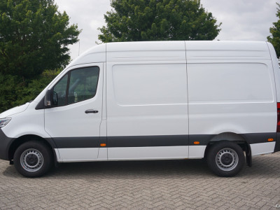 Mercedes-Benz Sprinter 317CDI Pro L2H2 BPM VRIJ!! 10.25 Mbux Cam, Gev. Stoel, 3.5T Trekgewicht, LED!! NR. A393* 2