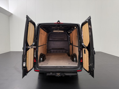 Mercedes-Benz Sprinter 317CDi Automaat L2H1 Edition | Led | Leder | Multimedia | Camera | 3500Kg Trekhaak foto 4