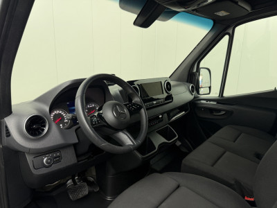 Mercedes-Benz Sprinter 317CDi Automaat L2H2 | Led | 10 Mbux Navigatie+Camera | 3-Zits | Betimmering | Airco | Cruise foto 3