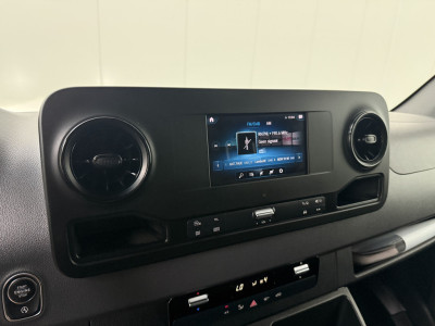 Mercedes-Benz Sprinter 317CDi Automaat L2H2 | Led | Exclusive | Navigatie | Multimedia | Airco | Cruise | 3-Zits foto 19