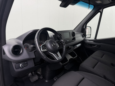 Mercedes-Benz Sprinter 317CDi Automaat L2H2 | Led | Exclusive | Navigatie | Multimedia | Airco | Cruise | 3-Zits foto 3