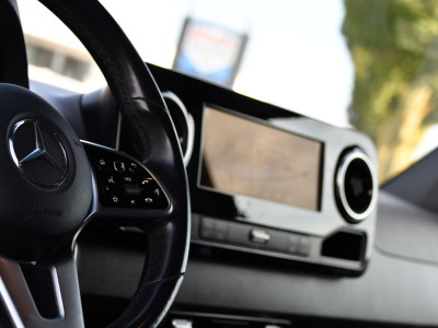 Mercedes-Benz Sprinter 319 1.9 CDI L2H2 AMG Black Edition Adaptieve Cruise, Carplay, 3500kg Trekhaak, Camera, LED, 190pk, 10,5 Mbux, Sensoren, Leder, Standkachel. Automaat, Uniek! foto 14