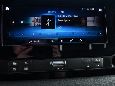 Mercedes-Benz Sprinter 319 1.9 CDI L2H2 AMG Black Edition Adaptieve Cruise, Carplay, 3500kg Trekhaak, Camera, LED, 190pk, 10,5 Mbux, Sensoren, Leder, Standkachel. Automaat, Uniek! foto 21