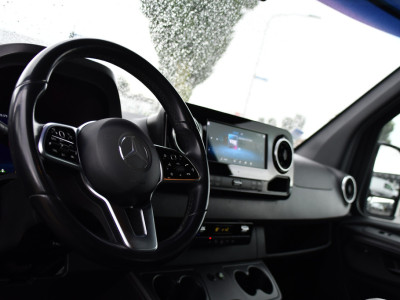 Mercedes-Benz Sprinter 319 1.9 CDI L2H2 DC Black Edition Adaptieve Cruise, 360 Camera, Carplay, LED, 10,5 Mbux, Stoelverwarming, Automaat, 190pk, 3500kg Trekhaak, Uniek! foto 2