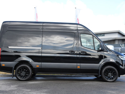 Mercedes-Benz Sprinter 319 1.9 CDI L2H2 Pro Black Edition FACELIFT! Adaptieve Cruise, luchtvering, Camera, LED, 10,5 Mbux, Standkachel, Stoelverwarming, Sensoren, Uniek! 10