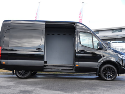 Mercedes-Benz Sprinter 319 1.9 CDI L2H2 Pro Black Edition FACELIFT! Adaptieve Cruise, luchtvering, Camera, LED, 10,5 Mbux, Standkachel, Stoelverwarming, Sensoren, Uniek! 11