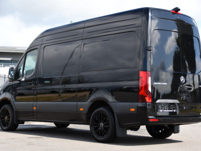 Mercedes-Benz Sprinter 319 1.9 CDI L2H2 Pro Black Edition FACELIFT! Adaptieve Cruise, luchtvering, Camera, LED, 10,5 Mbux, Standkachel, Stoelverwarming, Sensoren, Uniek! 3