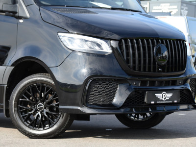 Mercedes-Benz Sprinter 319 1.9 CDI L2H2 RWD AMG Black Edition 360 Camera, Cruise, LED, 3500kg Trekhaak, Carplay, Leder, 10,5 Mbux, 190pk, Automaat, NAVI, Uniek! foto 7